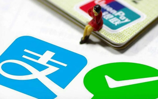 商家收款方式选择难题：POS机真的会被扫码支付淘汰吗？