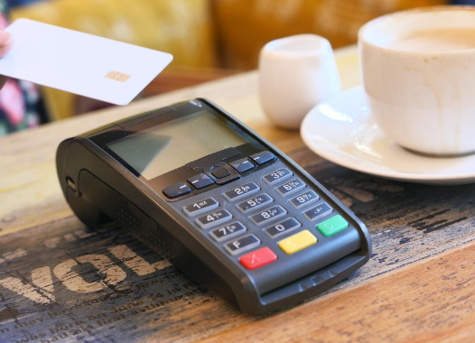 星驿付POS机：刚还款就刷空，触发